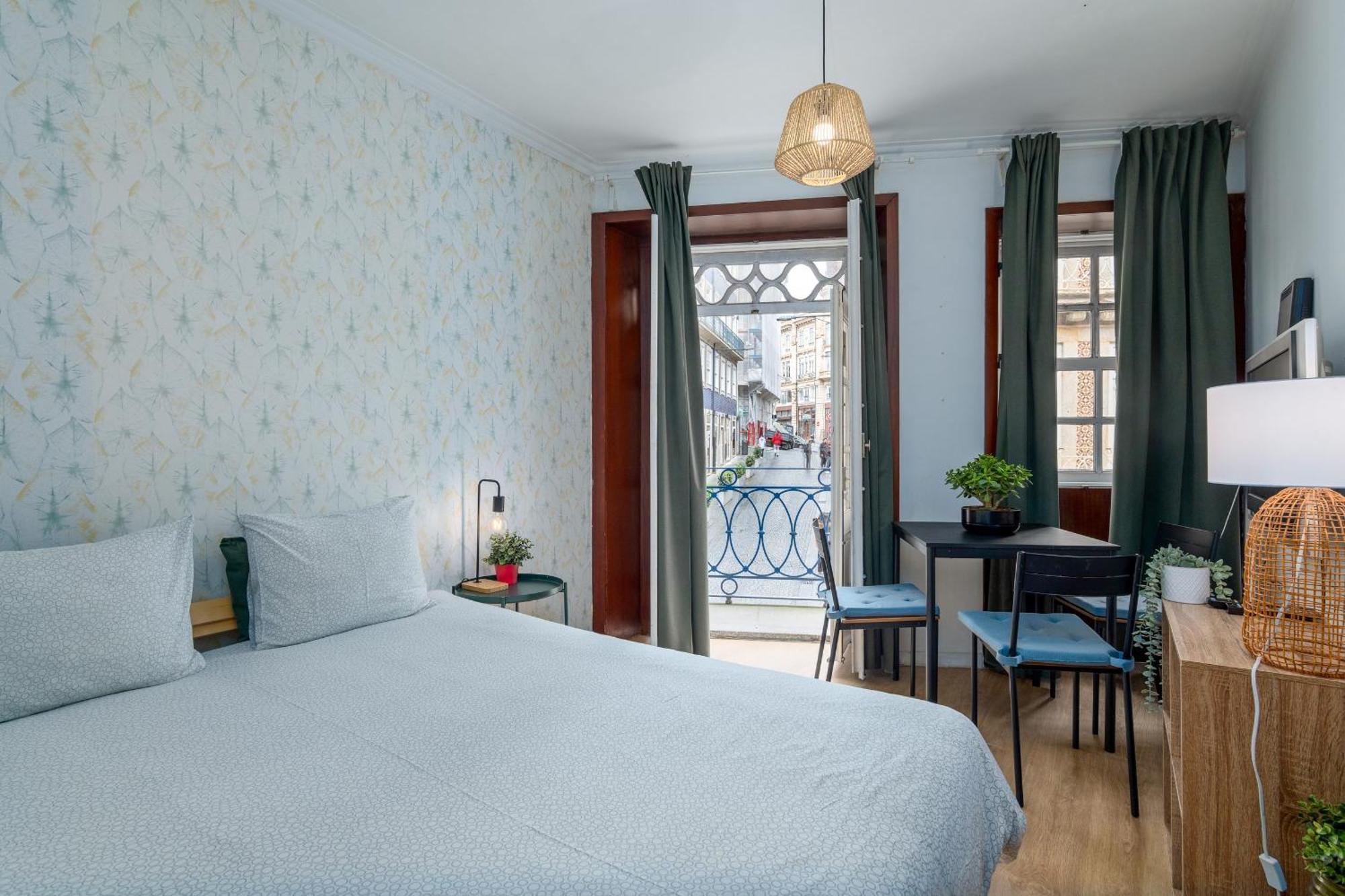 Renovated Feb25 Clerigos Cozy Balcony With Self Check In Apartment Porto Exterior photo