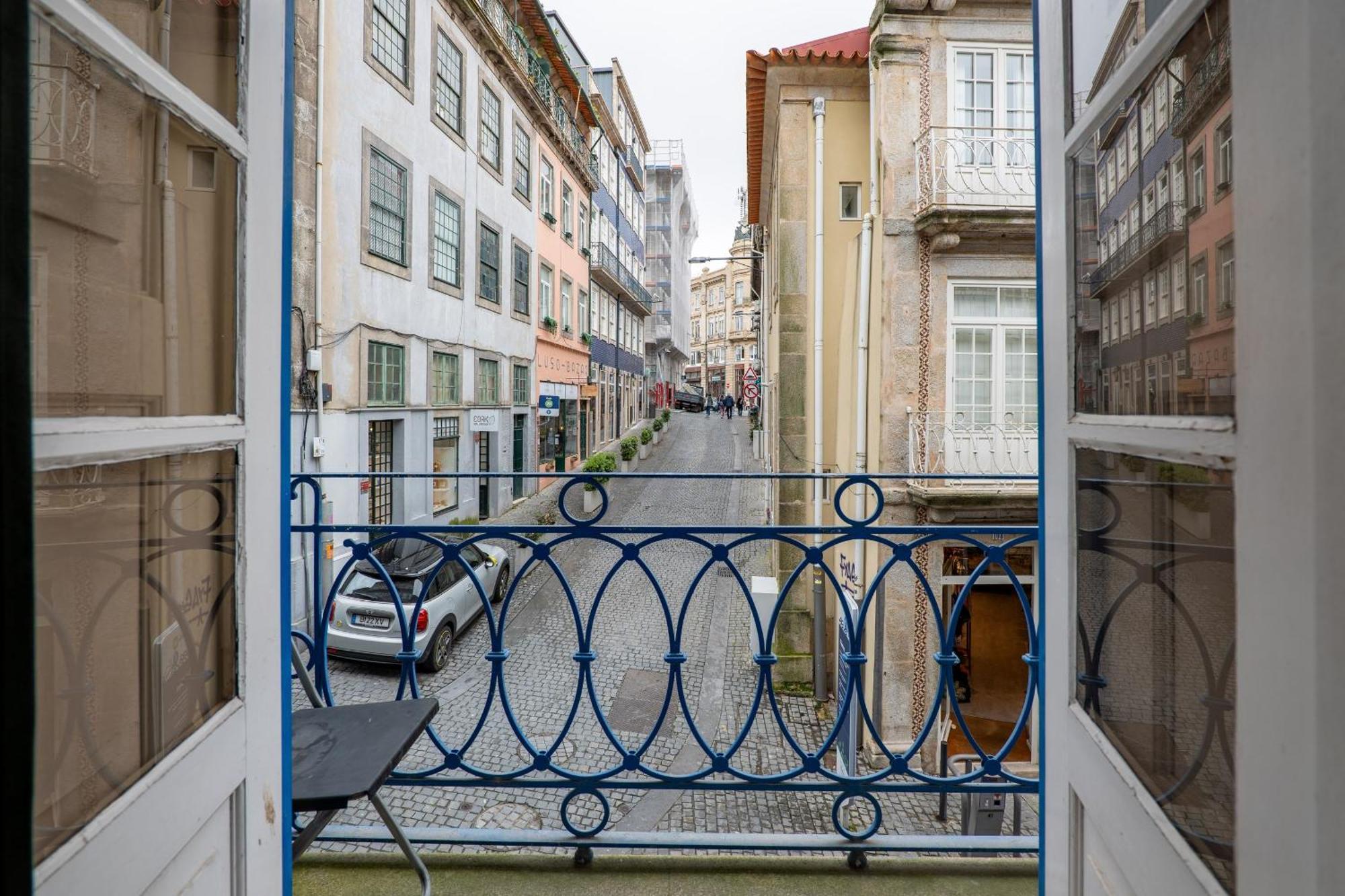 Renovated Feb25 Clerigos Cozy Balcony With Self Check In Apartment Porto Exterior photo